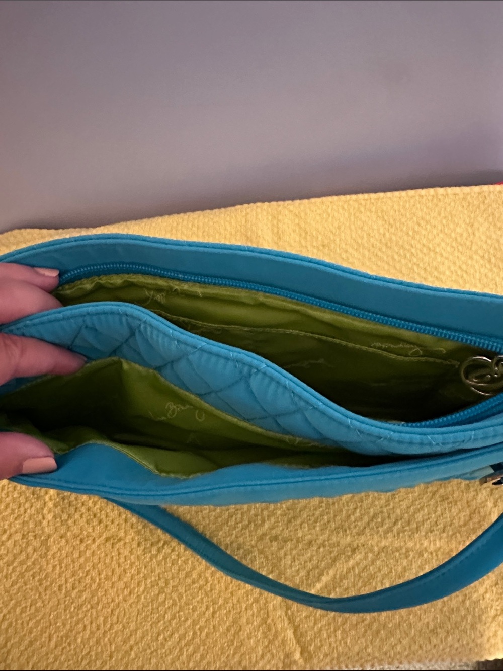 Vera Bradley Blue Quilted Women’s Shoulder Bag - Picture 6 of 9